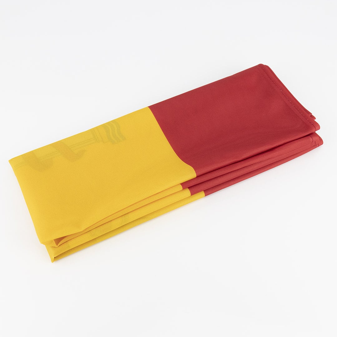 Personnalisez entièrement votre drapeau avec logos et graphismes.