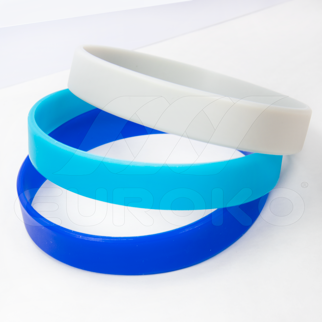 Format universel confortable pour adultes et adolescents.