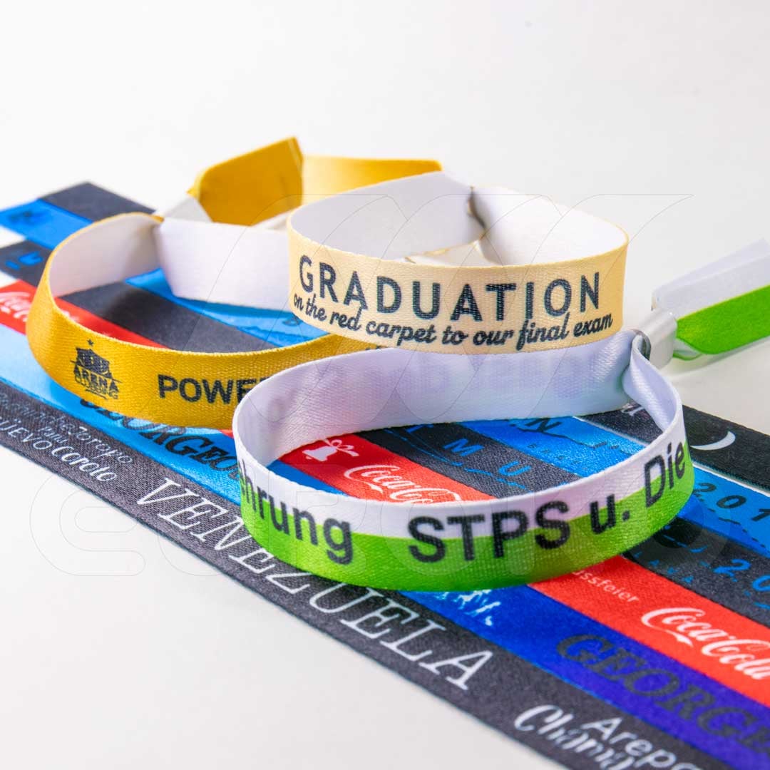 Personnalisation complète avec designs uniques pour vos événements.