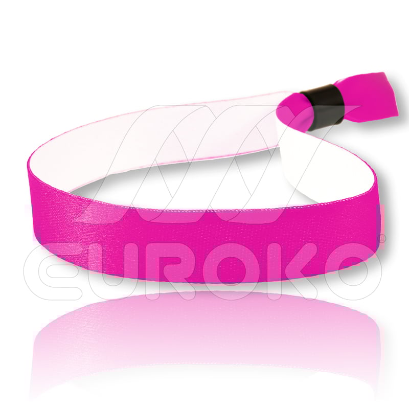 Tissu polyester satin doux pour un confort optimal toute la journée.