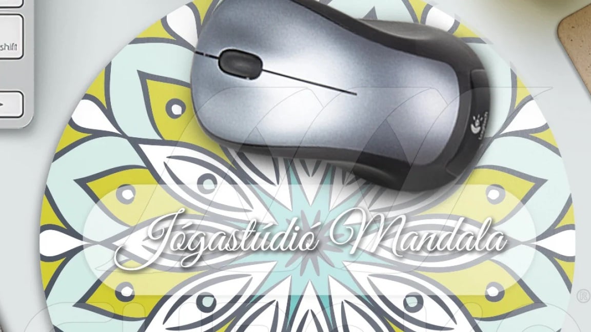 Surface lisse et base antidérapante pour une précision optimale.