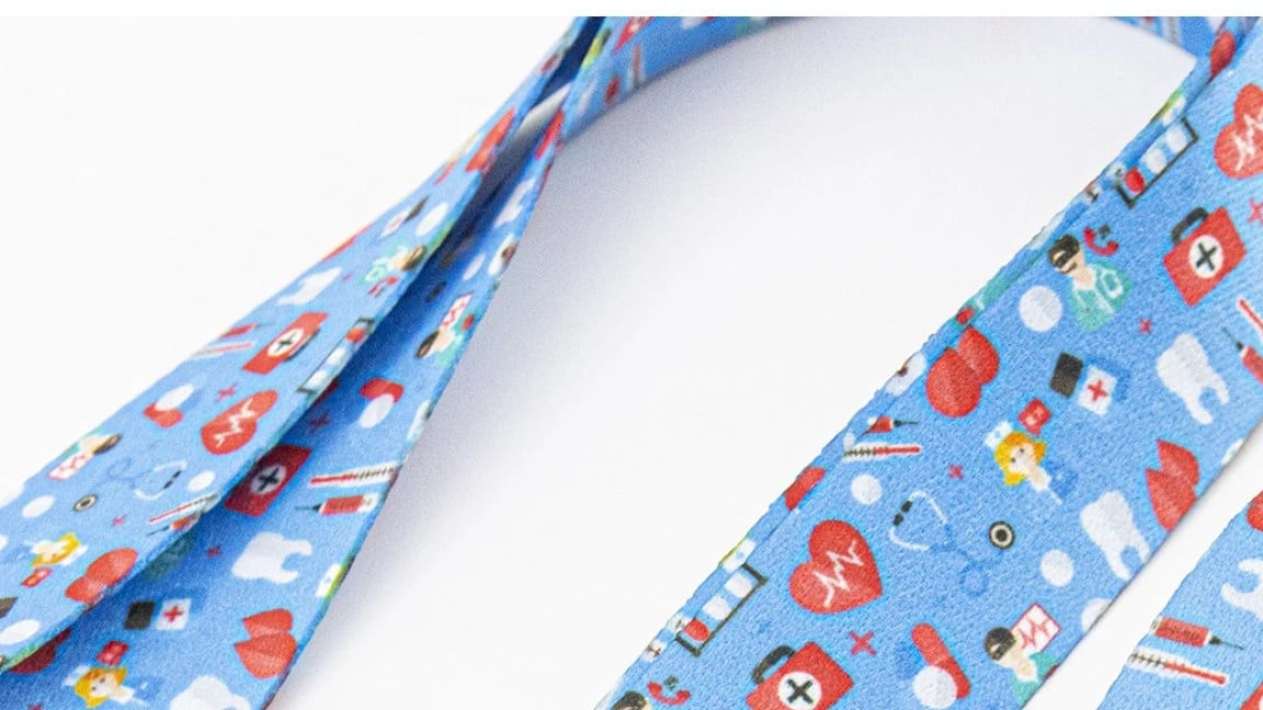 Motifs médicaux colorés en haute résolution sur polyester durable.