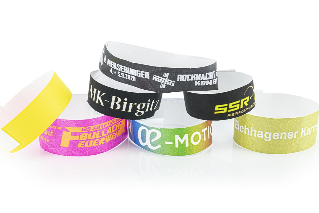 Custom logos, text, and full-color branding options