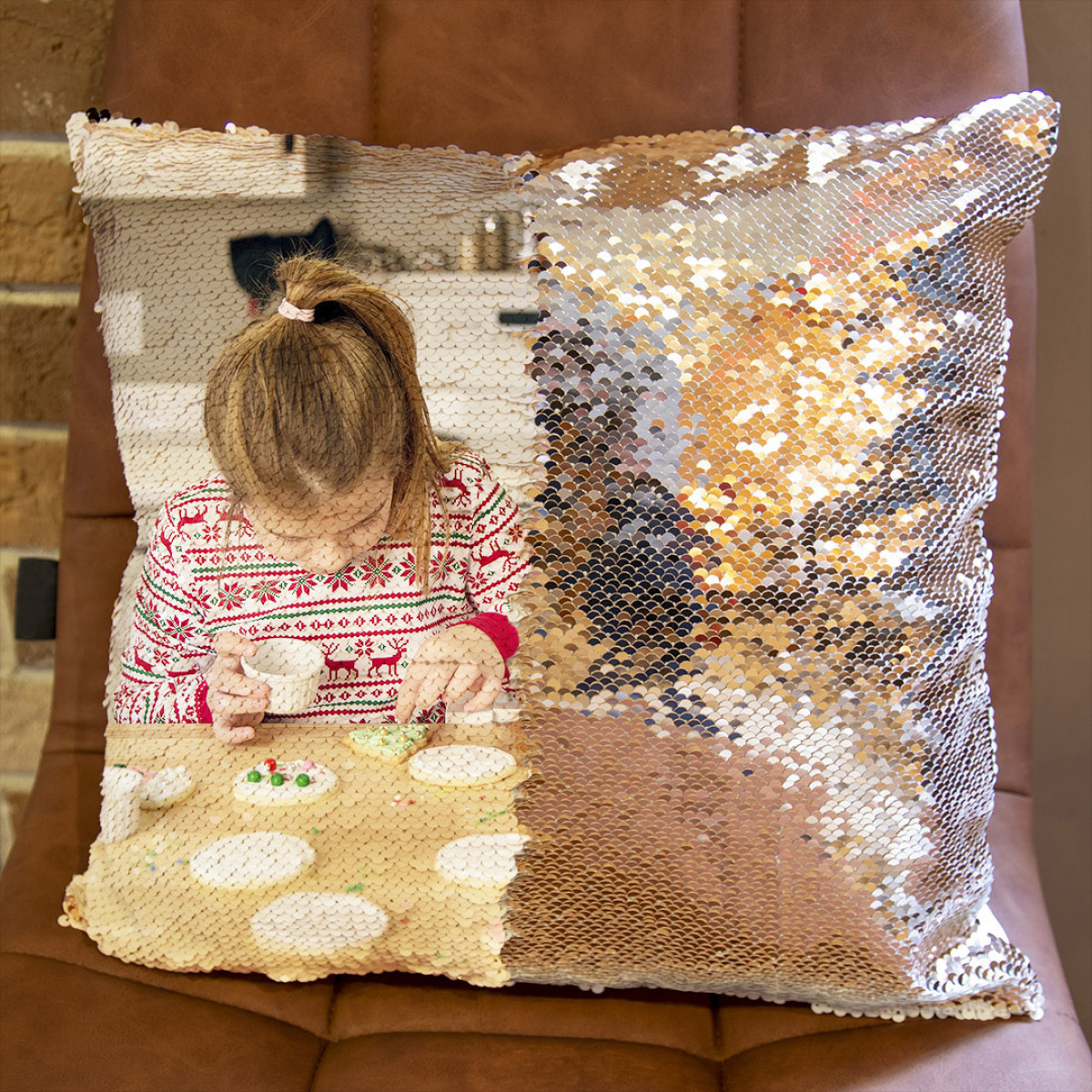 Personalised Quadrat Glitter Cushion www.euroko.eu