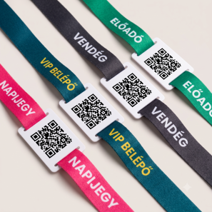 QR Code Wristband with PVC Tag