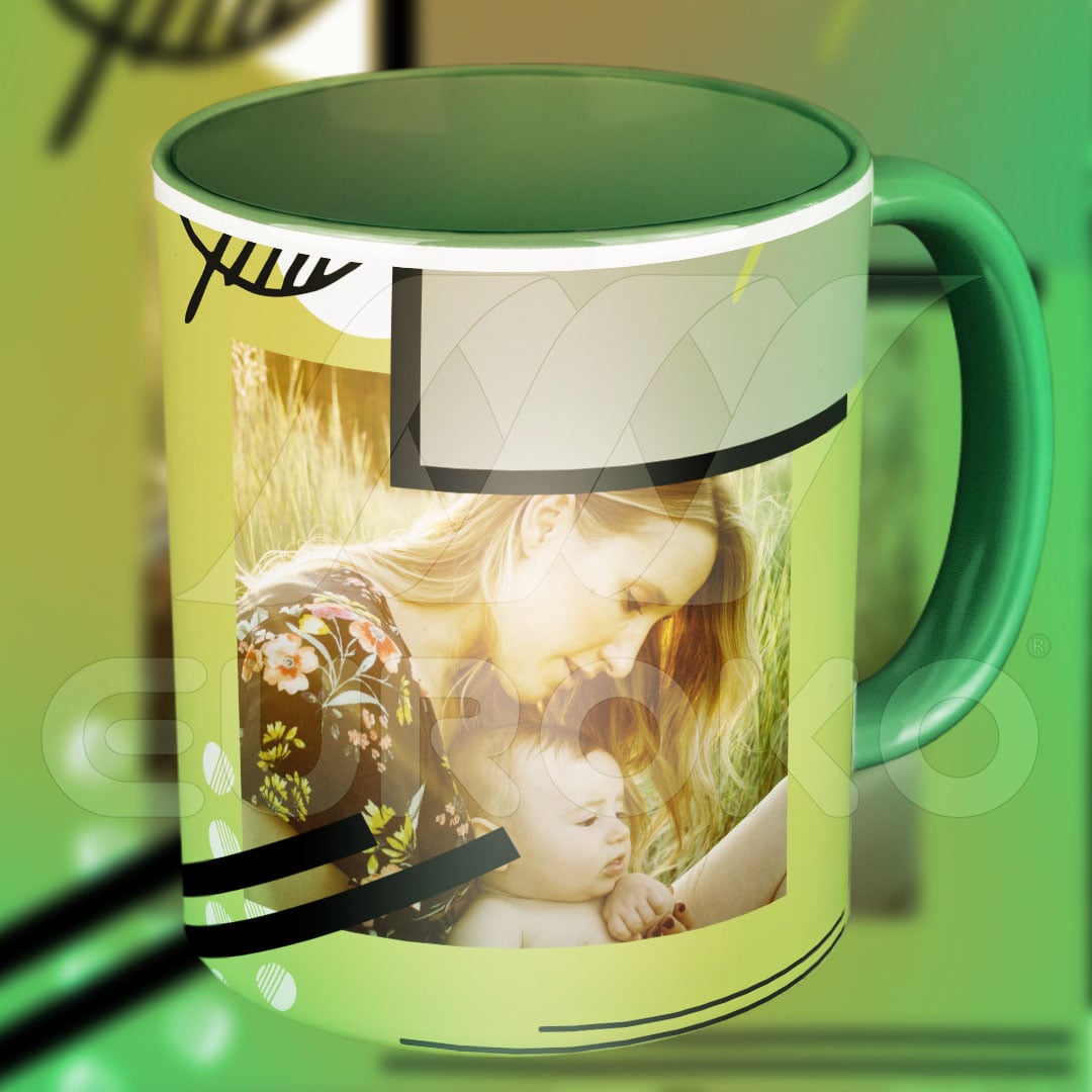 Intérieur et anse colorés pour un contraste visuel saisissant.