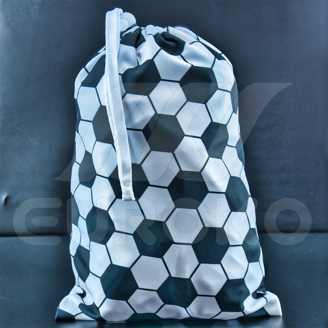 Design unique reconnaissable instantanément dans les vestiaires.