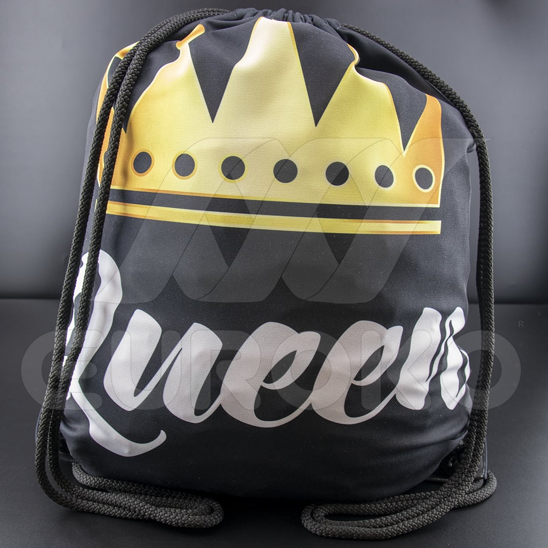 Personnalisez avec vos couleurs de cordons et renforts d'angle préférés.