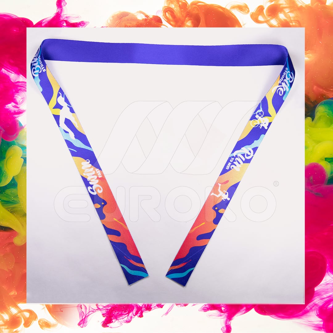 Impression quadrichromie éclatante sur satin brillant de qualité.