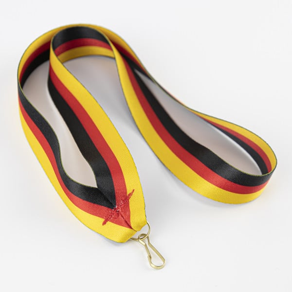 Plus de 15 motifs pré-imprimés incluant drapeaux et thèmes sportifs.