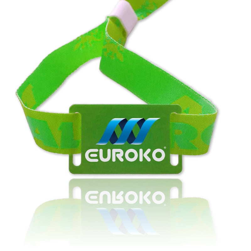 Puce RFID F08 intégrée pour un contrôle d'accès fiable et sécurisé.