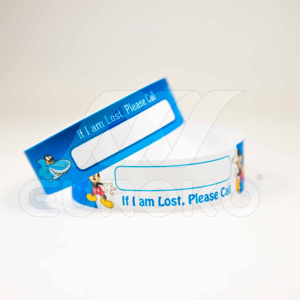 Fermeture sécurisée adaptée aux poignets des enfants pour plus de sûreté.