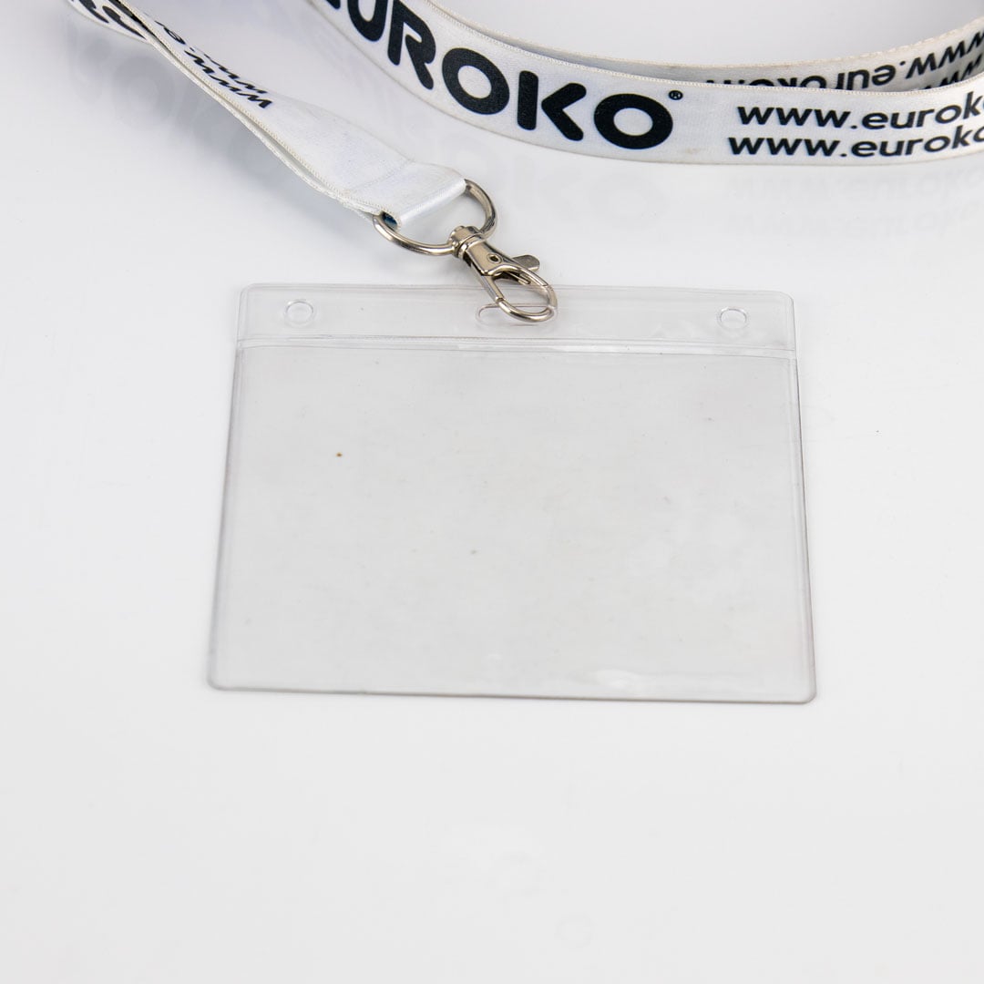 Compatible avec tous cordons et clips pour un usage polyvalent.