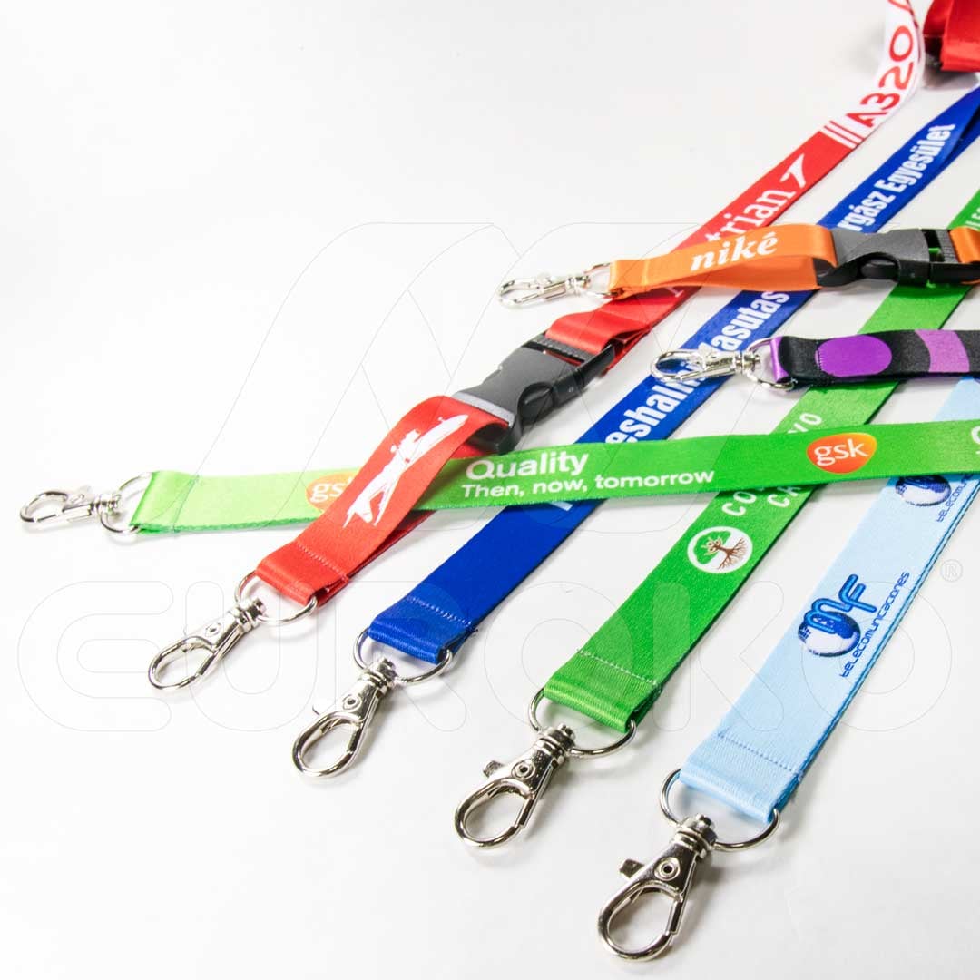 Personnalisez avec différents mousquetons et options d'impression.